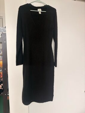 Black V-Neck Knit Dress -  Long Sleeve